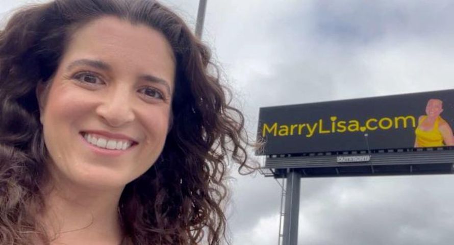 Billboardy zamiast Tindera. Nietypowy sposób na znalezienie męża