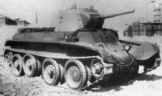 BT-7 (Fot. Valkiria.net)