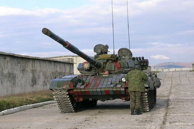 T-72 z pancerzem reaktywnym