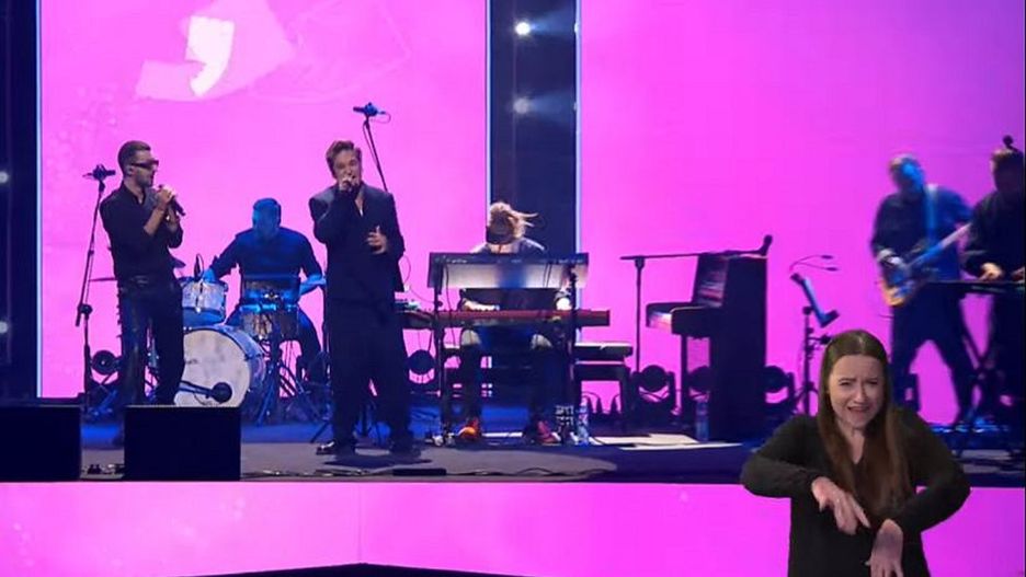 Podczas gali Bestsellery Empiku tłumaczka języka migowego dała z siebie wszystko