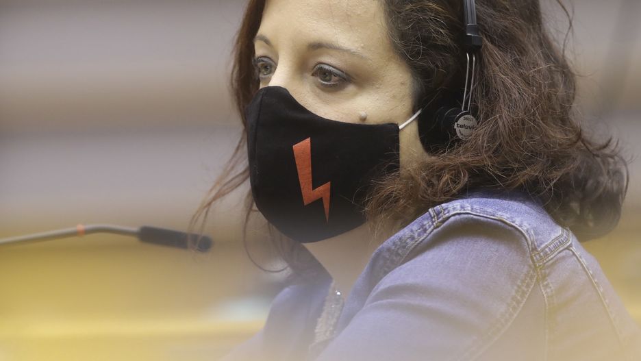 Parlament Europejski. Debata o aborcji w Polsce. Przedstawicielka socjaldemokratów Iratxe Garcia Perez miała maseczkę z symbolem Strajku Kobiet