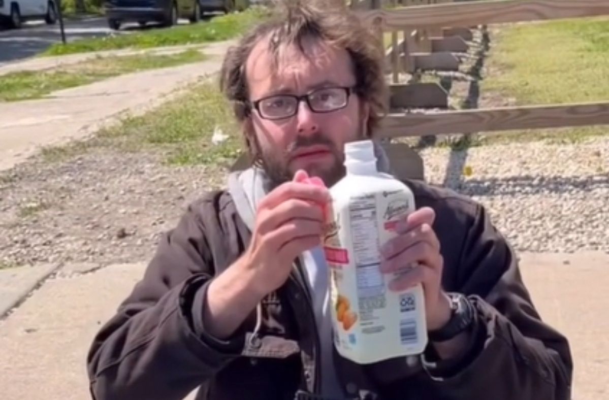 American man mistaken for homeless while waiting for bus