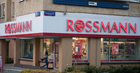 Koronawirus. W Niemczech testy sprzedaje Rossmann i Aldi. Co z Polską?