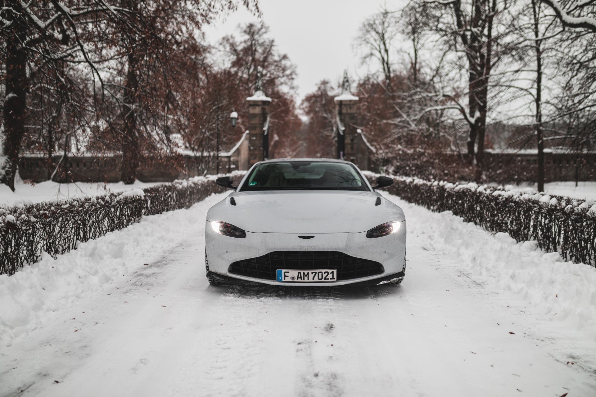 Aston Martin Vantage (2022)