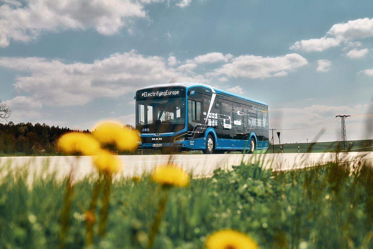 Co trzeci autobus elektryczny eksportowany przez państwa UE pochodzi z Polski