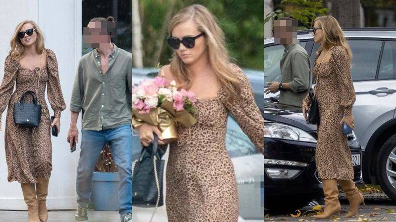 Uzbrojona w kwiaty Agnieszka Kaczorowska wyhaczona przez paparaz