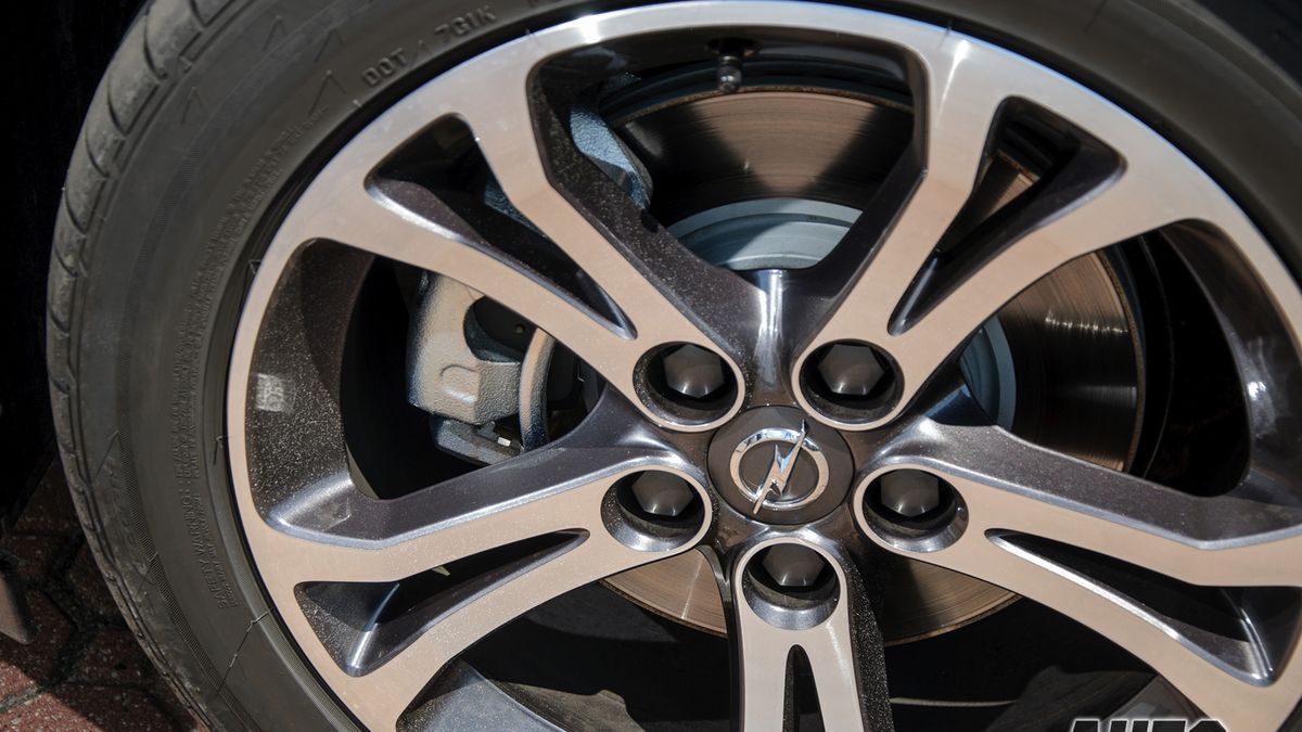 Żeby wymiana kół przebiegła bez problemów powinniśmy pamiętać o kilku szczegółach