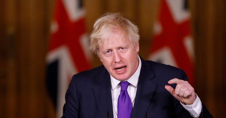 "Rosja wyczerpie swoje zasoby". Premier Johnson o danych brytyjskiego wywiadu