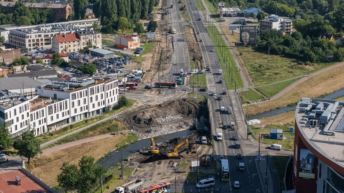 Przebudowa al. Unii Lubelskiej w Lublinie - rozebrany most i skrzyżowanie z ul. Zamojską