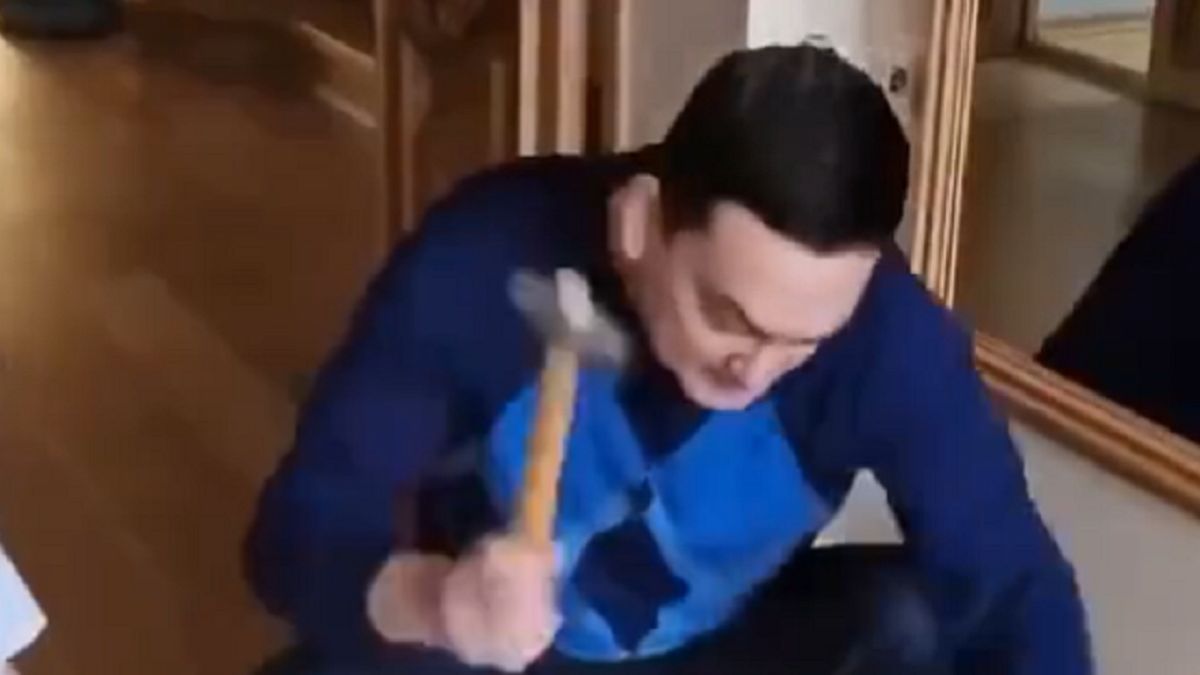 Rosjanin zniszczył tablet 