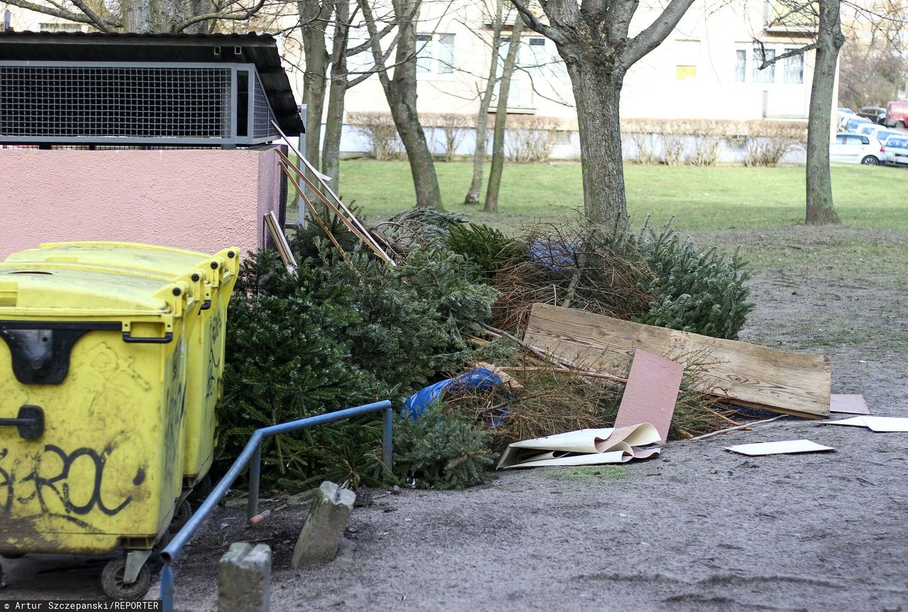 Prawie dwa miliony zł kar dla samorządów. Poszło o śmieci