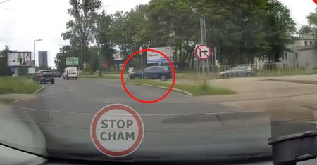 Groza na przejściu. Nagranie obiega sieć