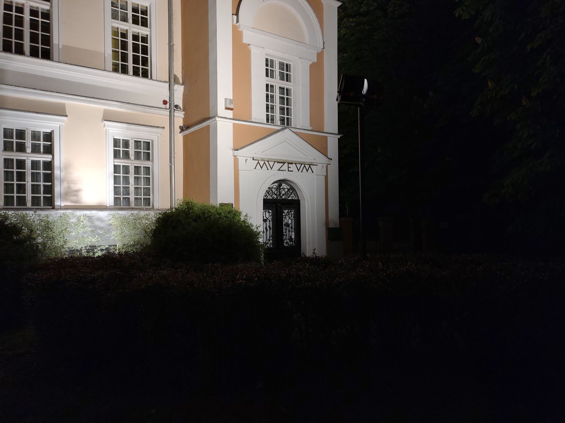 Motorola Edge po kilku miesiącach stała się jednym z najciekawszych smartfonów na rynku 19