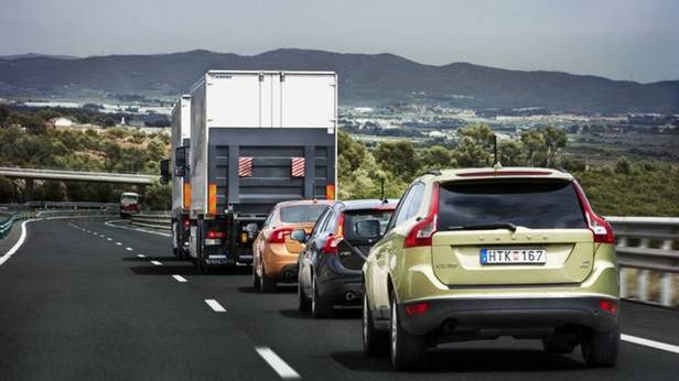 Pociąg drogowy SARTRE pomyślnie zaliczył testy w ruchu ulicznym [wideo] 1