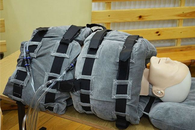 biomcybermedic.pb.edu.pl - ściskarka do terapii sensorycznej 