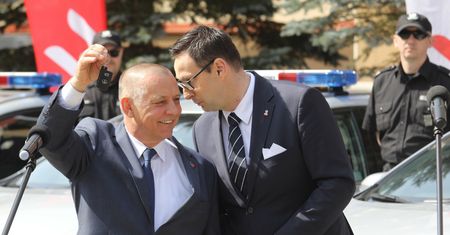 Marian Banaś przyjrzy się fuzji Orlenu z Lotosem. "W trybie pilnym"