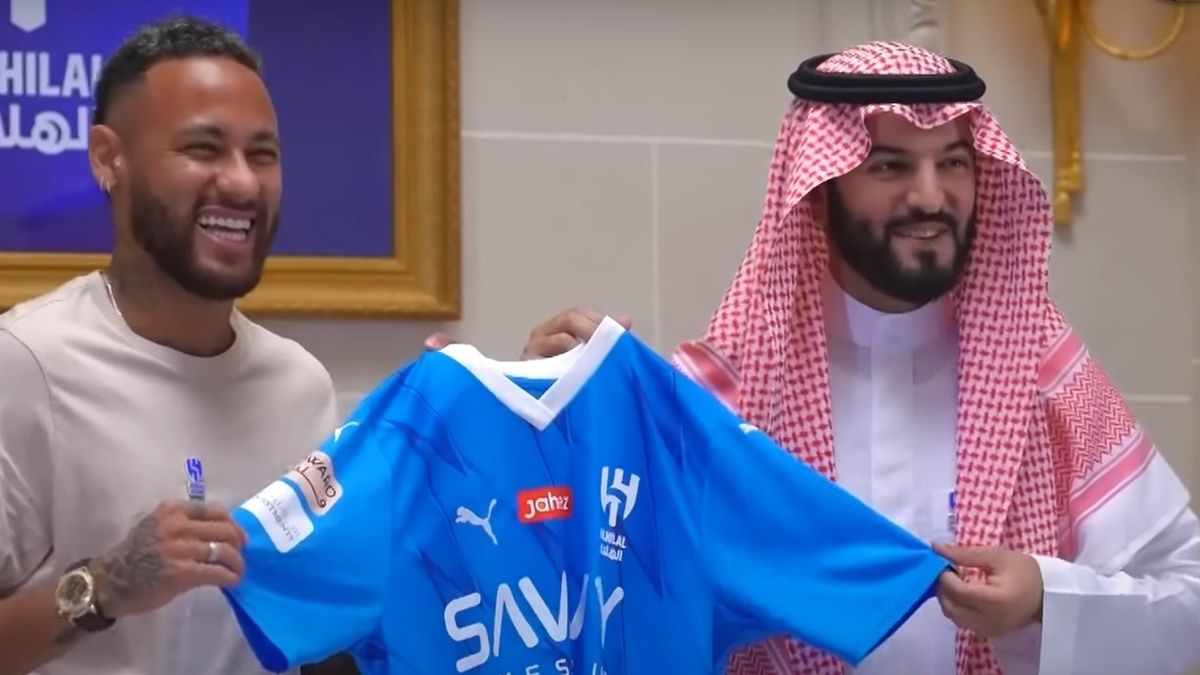 Neymar po podpisaniu kontraktu z klubem Al-Hilal