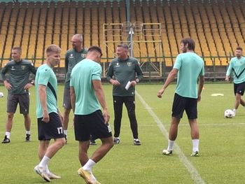 GKS Katowice: Pierwszy trening ze ślubem w tle, a stara Bukowa jak urocza dojrzała kobieta