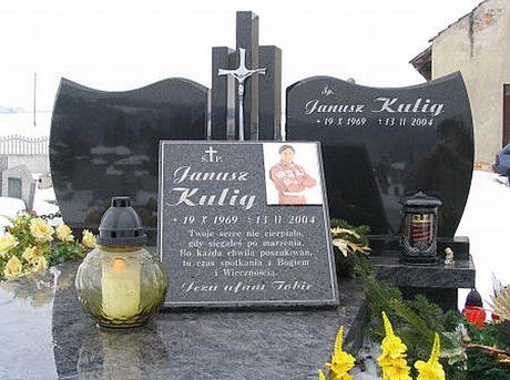 Pomink Janusza Kuliga na cmentarzu w rodzinnmym Łapanowie
