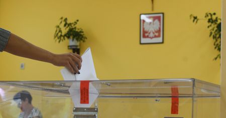 Wybory samorządowe 2024. Czy można głosować za granicą?