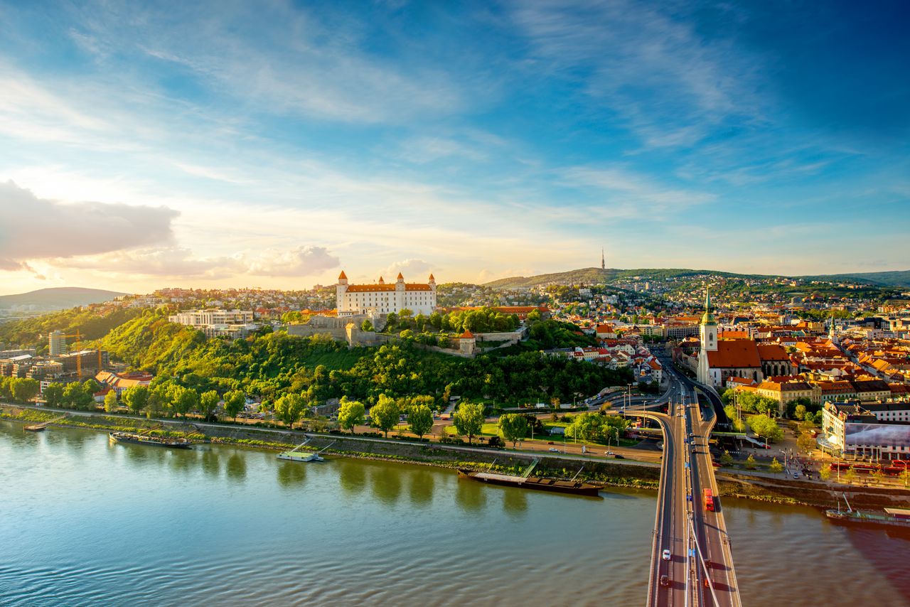 Zaskakujące miasto w Europie. Bilety za mniej niż obiad w Warszawie