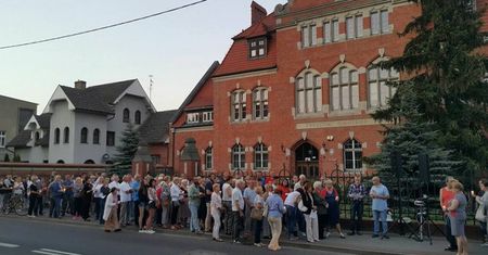 Kolejny protest przed Sądem Rejonowym w Chodzieży