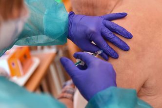 MZ: Liczba wykonanych szczepień przeciw COVID-19 wzrosła do ponad 541 tys.