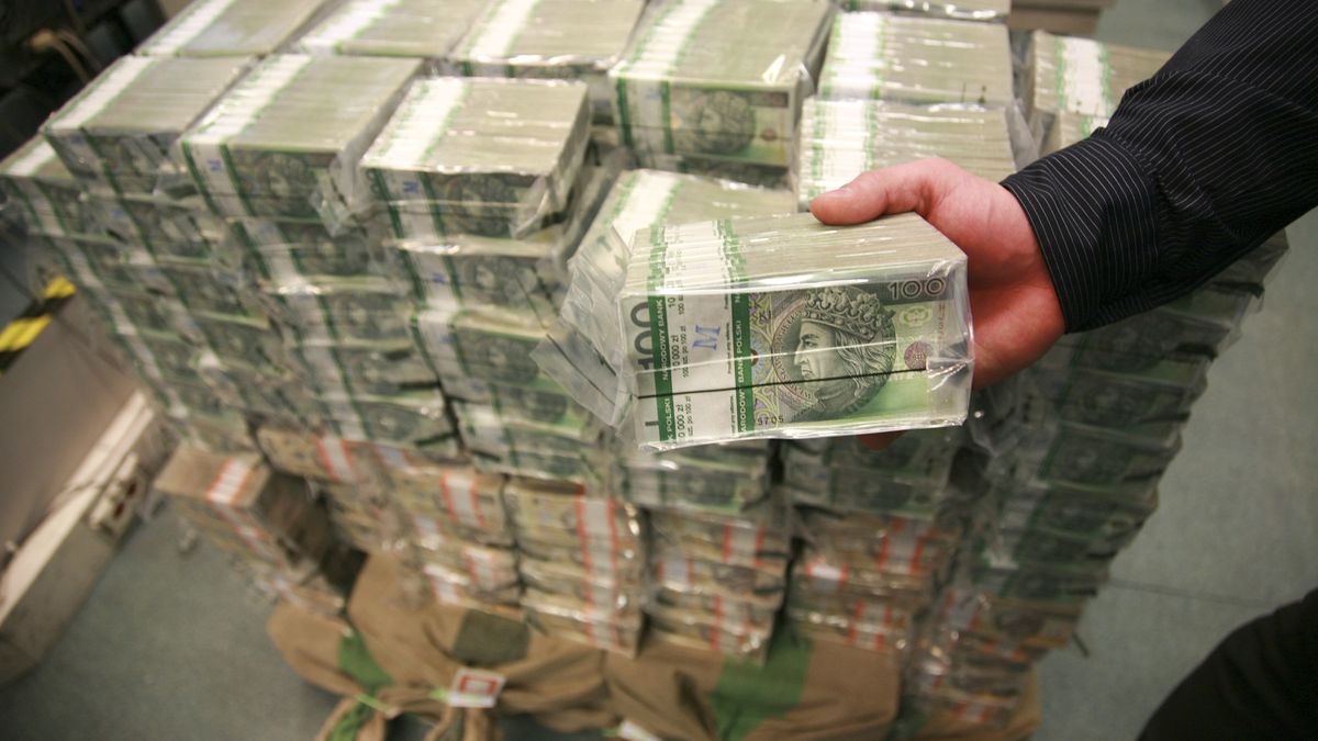 Wartość banknotów w obiegu wzrosła o 30,6 mld zł w pierwszym kwartale 2020 roku. 