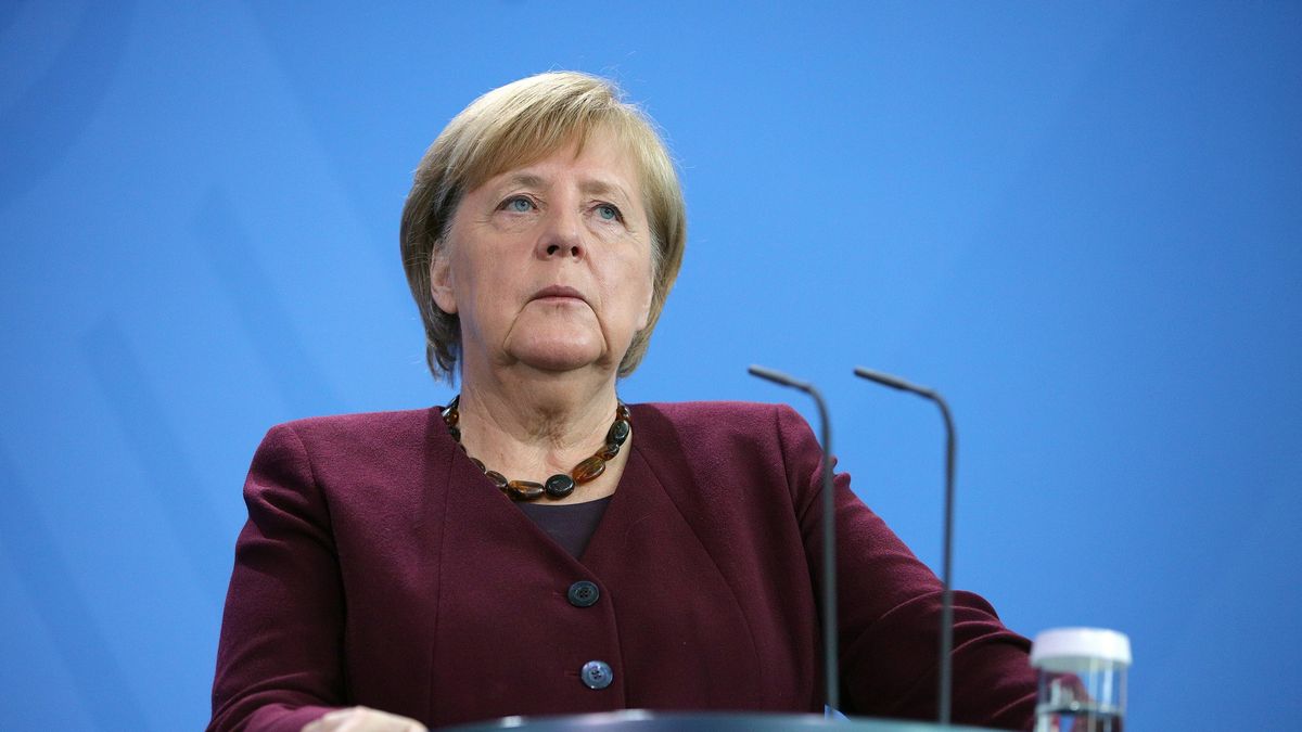 Merkel Meets With Xavier Bettel In BerlinBERLIN GERMANY - OCTOBER 18:  German Chancellor Angela Merkel attends a press conference with Prime Minister of Luxembourg Xavier Bettel (not pictured) after talks on October 18, 2021 in Berlin, Germany. (Photo by Christian Marquardt-Pool/Getty Images)Pool181021, politik, politiker, politikerin