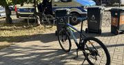 Warszawa: Czołowe zderzenie rowerzystów na Mokotowie. Jedna osoba w szpitalu
