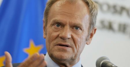 TVN24 zaczął nadawać wywiad. Nagle Tusk powiedział: przepraszam