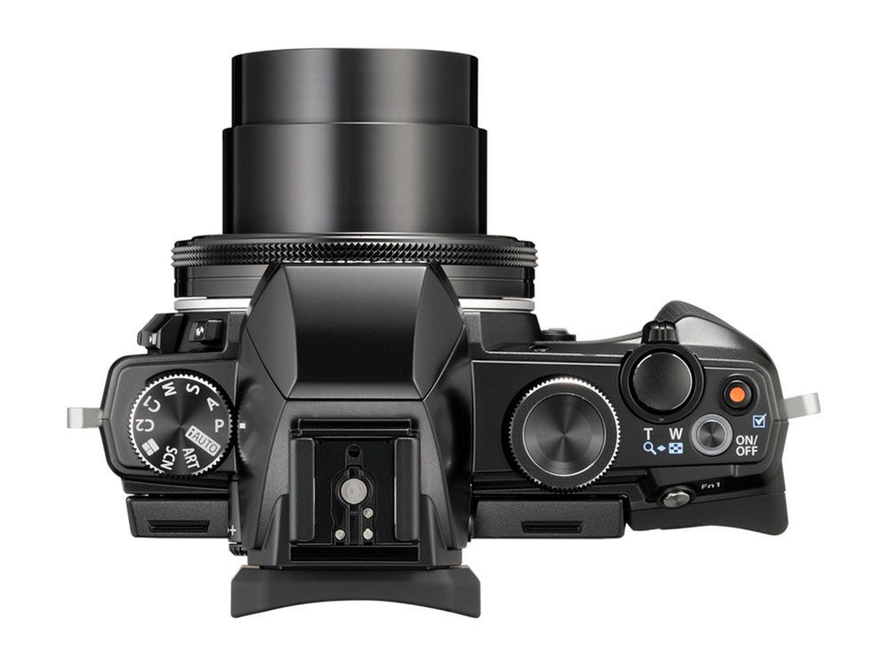 Olympus Stylus 1 – kompakt klasy premium w szatach bezlusterkowca OM-D 12