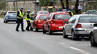 Sosnowiec: Pijany Gruzin kierował samochodem jadąc od krawężnika do krawężnika