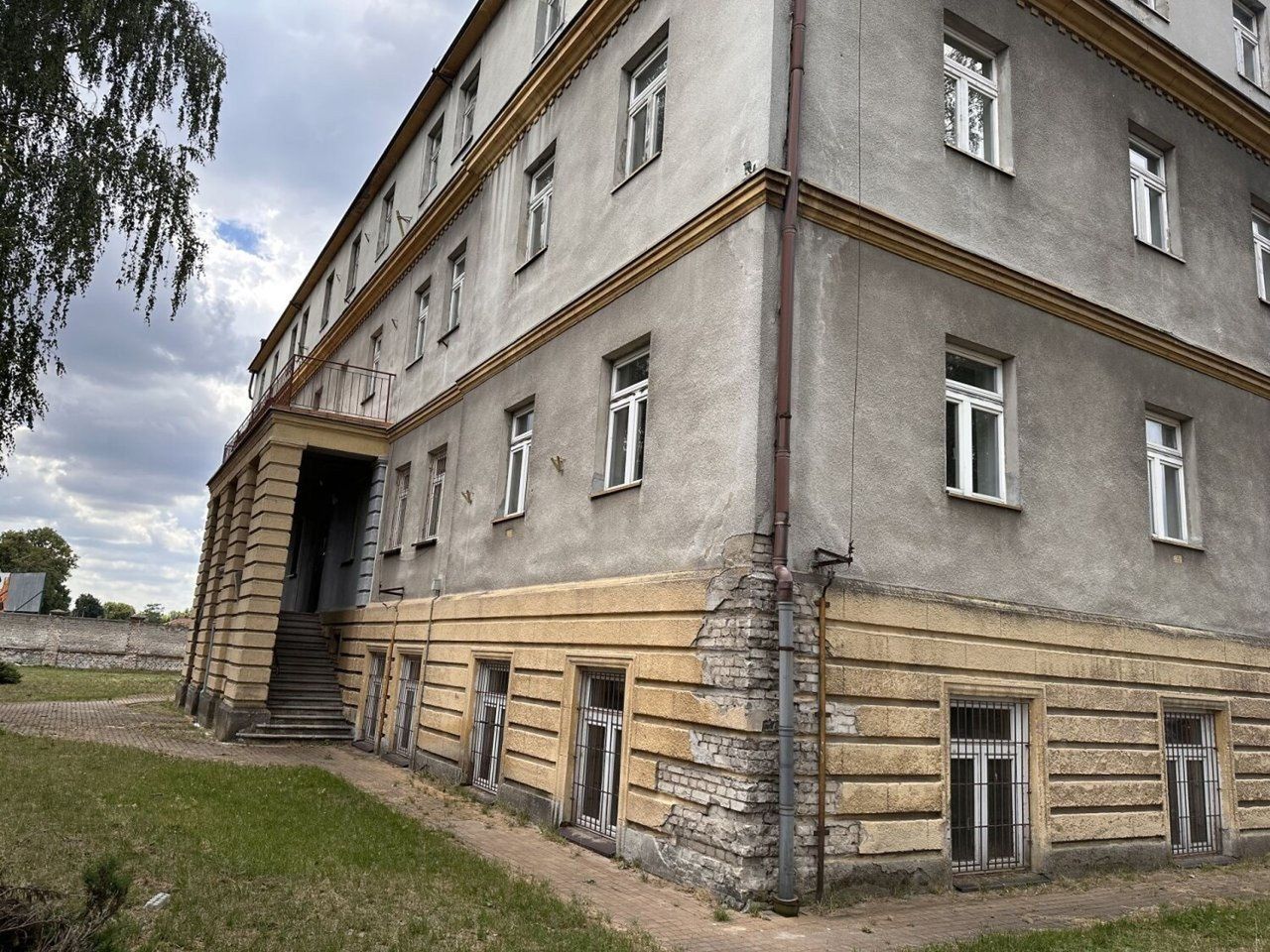 W ramach inwestycji, stary budynek domu dziecka w Aleksandrowie Kujawskim zostanie przekształcony w nowoczesny urząd gminy wiejskiej Aleksandrów