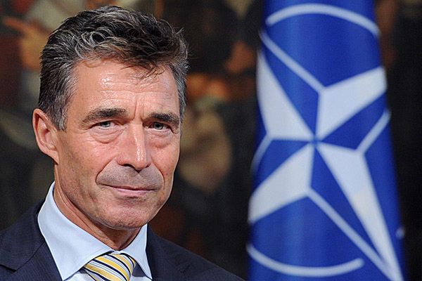 Anders Fogh Rasmussen: NATO nie planuje operacji wojskowej w Syrii