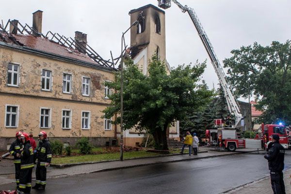 Spłonął zabytkowy kościół w Oławie