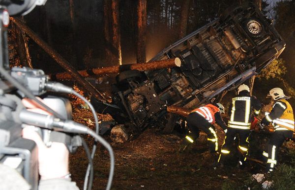 Wypadek polskiego busa w Niemczech. Nie żyją dwie osoby, siedem rannych