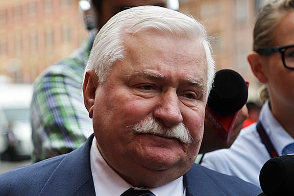 Bartłomiej Sienkiewicz: to obrzydliwy spektakl - właśnie zabijamy Lecha Wałęsę