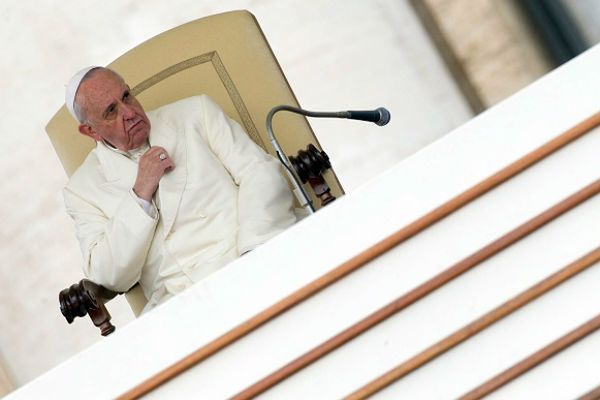 Papież: księża i biskupi, którzy nie służą wiernym, szkodzą Kościołowi