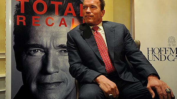 Arnold Schwarzenegger podczas promocji książki.