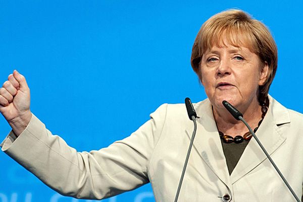 Włamał się do samolotu Angeli Merkel. Szokujący raport