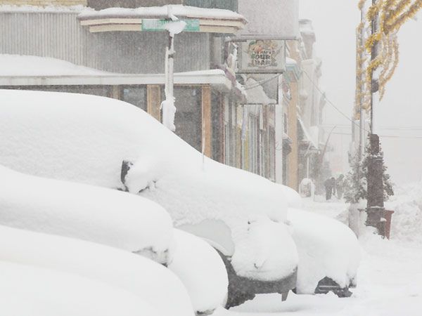 Śnieżyce i tornada na południu USA