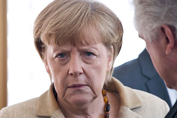 Angela Merkel potwierdza gotowość do nałożenia sankcji na Rosję