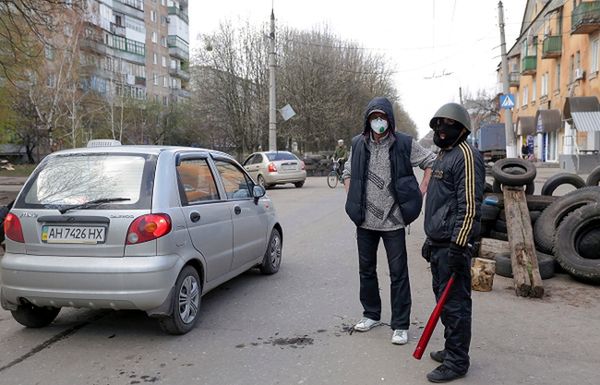 AFP: ukraińskie pojazdy wojskowe 40 km od Słowiańska