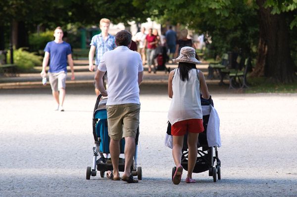 Marszałek województwa wielkopolskiego alarmuje - nie ma pieniędzy na ośrodki adopcyjne