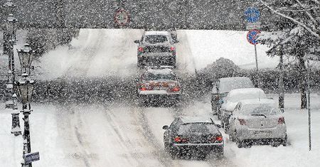 Karambol na autostradzie A4 - trudne warunki na drodze