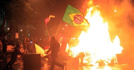 Brazylia: protest solidarności ze strajkującymi nauczycielami