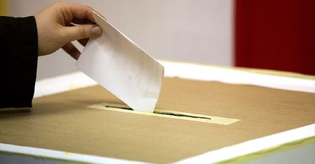 Sondaż dla "Gazety Wyborczej": kto weźmie rady miast?
