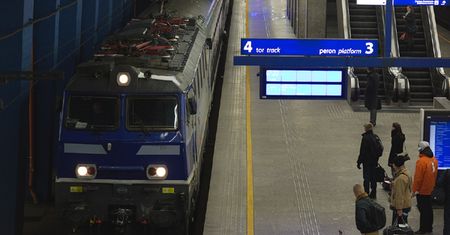 Związkowiec o prezesach PKP: kolesiostwo, przywileje, mnożenie stanowisk