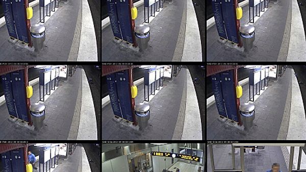 Kadry z nagrania z monitoringu